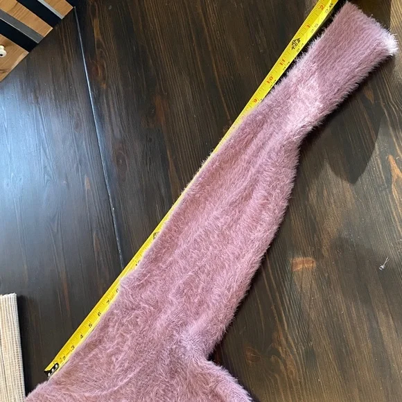 Wild Fable worn once Cropped Soft Fuzzy Cardigan M Purple Lavender - Picture 4 of 6